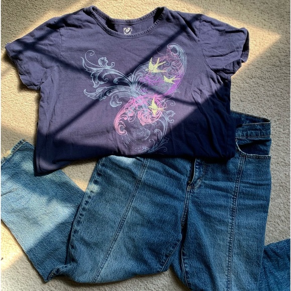 American Vintage Tops - Y2K Style Graphic Tee